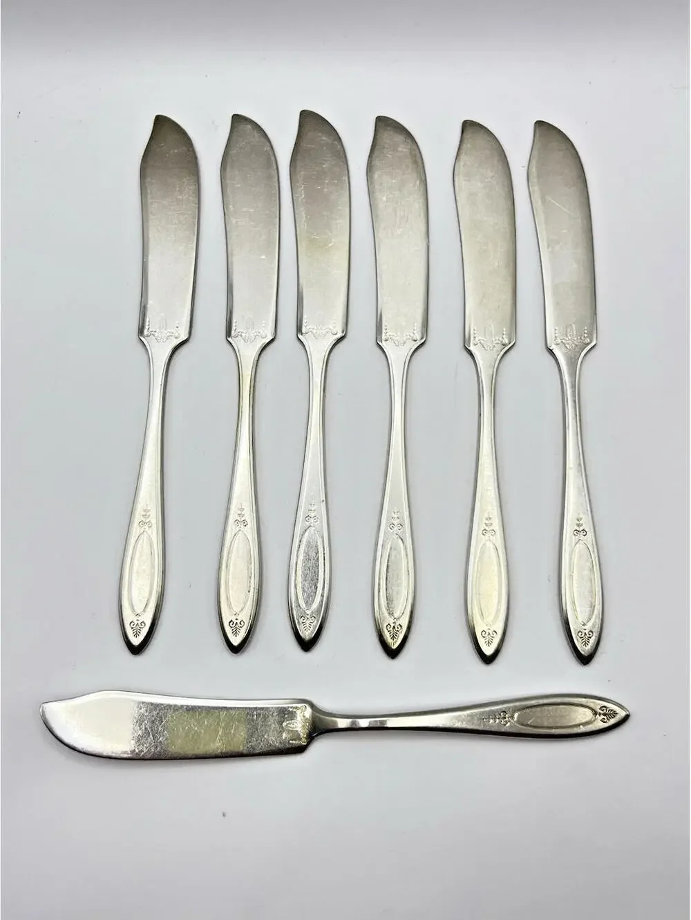 Vintage Oneida Silver Adam Silverplated Butter Knives lot of 7 Community 2558.4